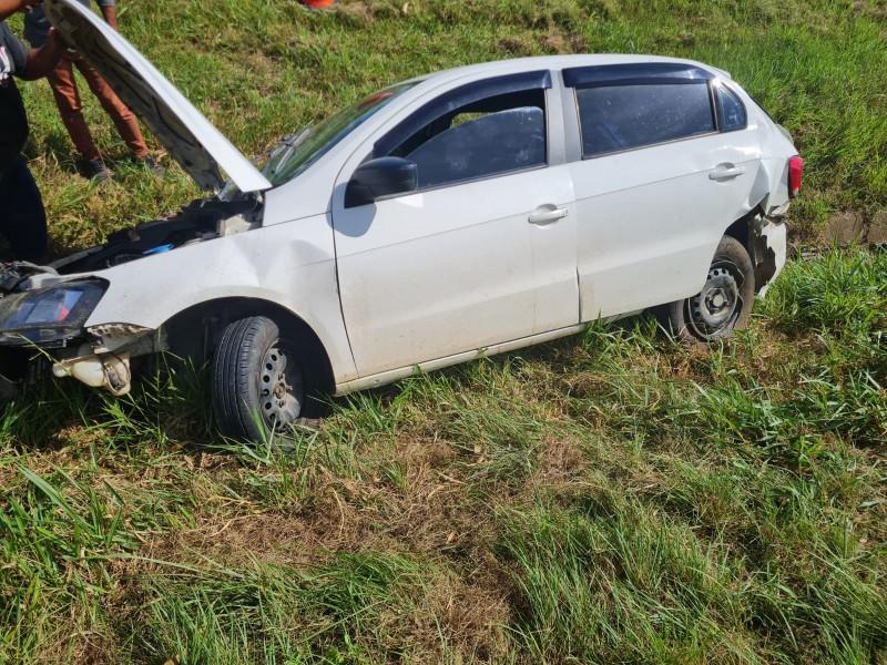 Içara: uma pessoa fica ferida em capotamento na BR-101