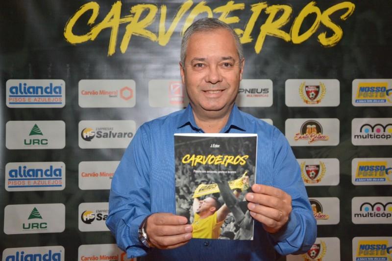 Livro sobre a torcida e as histórias do bastidores do Tigre é lançado