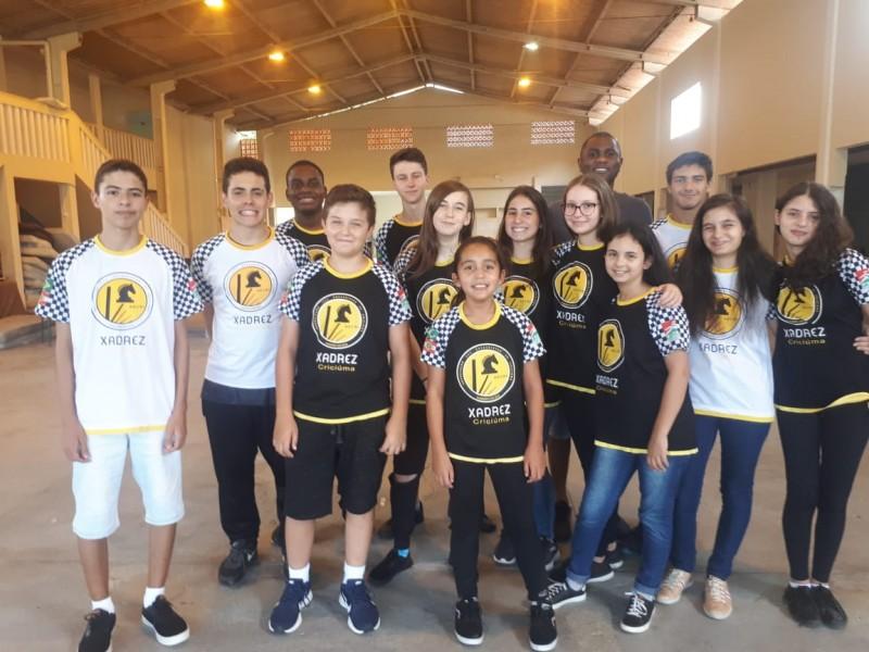 Enxadristas de Criciúma participam de competição em Timbó