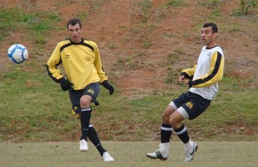 No Tigre dos destros, quatro canhotos