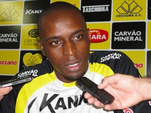 Elias acredita em futebol ideal a partir da quinta rodada