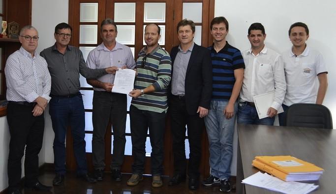 Entregue Ordem de Serviço para construção de ponte em Ribeirão da Areia
