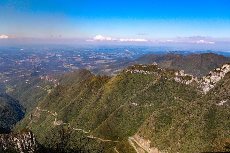 Carlos Moisés autoriza licitação para iluminação da Serra do Rio do Rastro