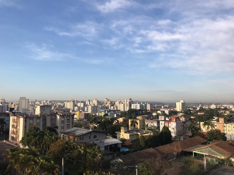 Semana começa com previsão de chuva e queda de temperatura na região Sul 