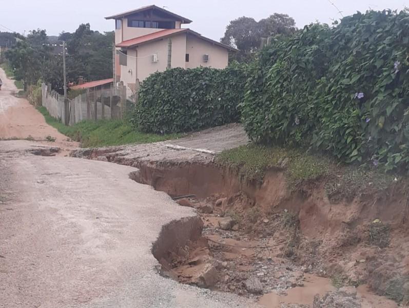 Prefeitura de Imbituba suspende aulas após fortes chuvas