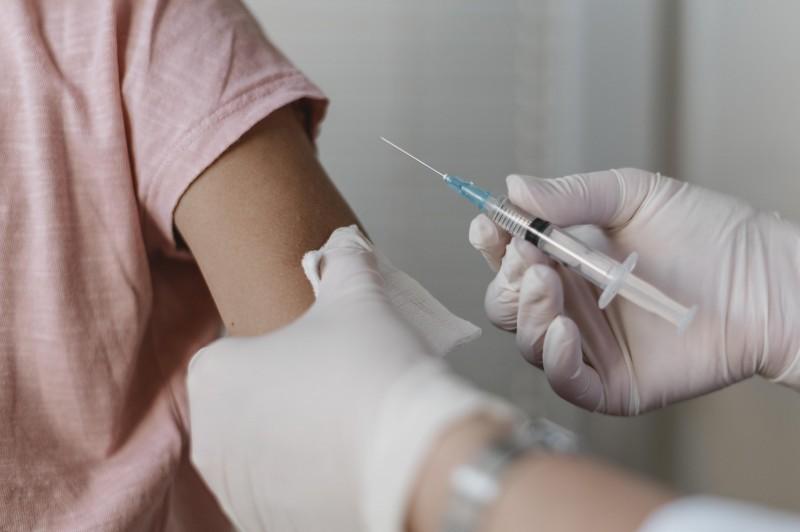 Covid-19: vacinação de crianças de 5 a 11 anos será realizada sem exigência de receita médica
