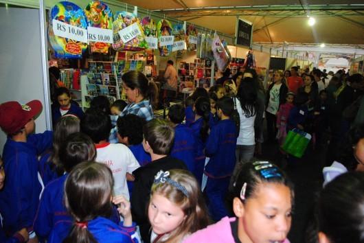 Aberta 6ª Feira do Livro de Criciúma