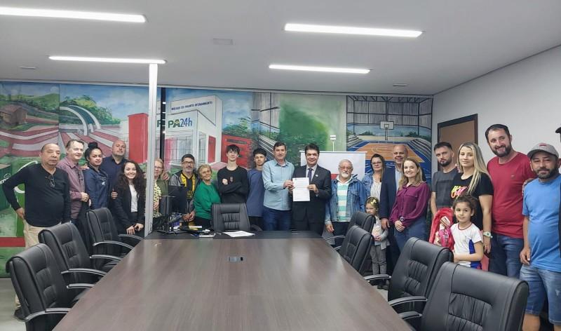 Assinada ordem de serviço para pavimentação de ruas do bairro Primeira Linha