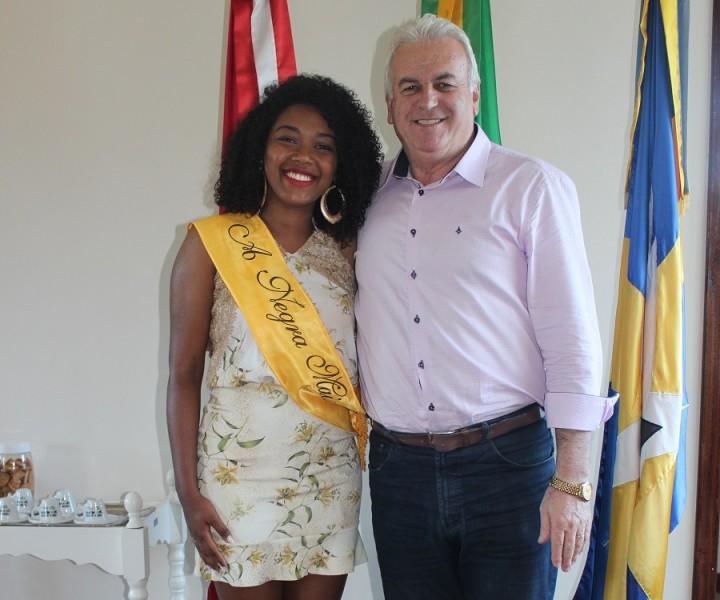 Jennyfer Barcelos Rosa é eleita a negra mais bela do Sul