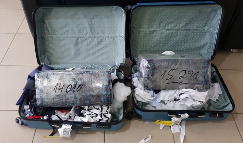 Moradora de Criciúma é presa com 30 quilos de maconha em aeroporto de Recife  