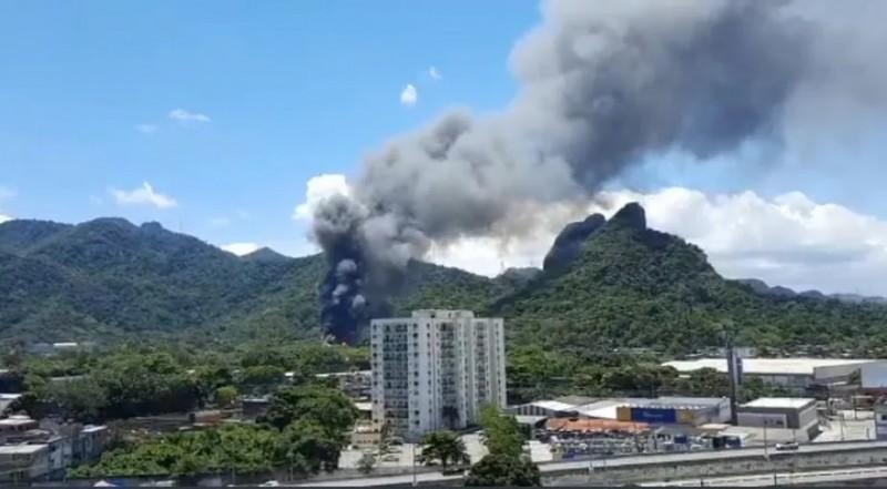 Nacional: incêndio atinge estúdios de gravação da Rede Globo no Rio de Janeiro