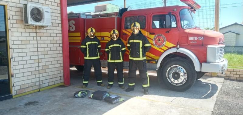 Corpo de Bombeiros de Morro da Fumaça recebe equipamentos de proteção individual 