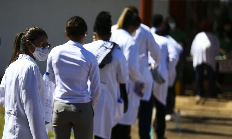 Saúde amplia para 6 mil o número de vagas do Mais Médicos