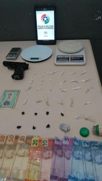 Trio é preso por tráfico de drogas em Balneário Rincão