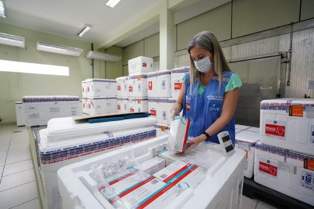 Estado distribui neste sábado mais doses da vacina contra a Covid-19