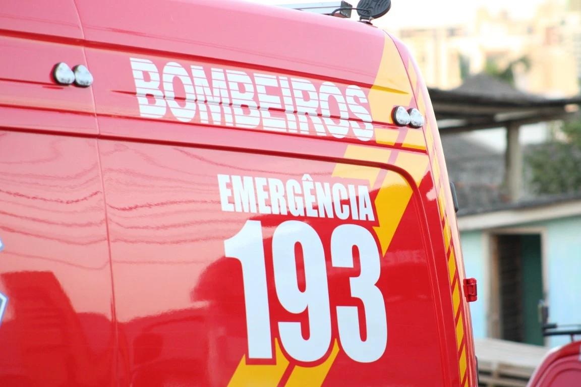 Laguna: duas mulheres são socorridas após incêndio em residência