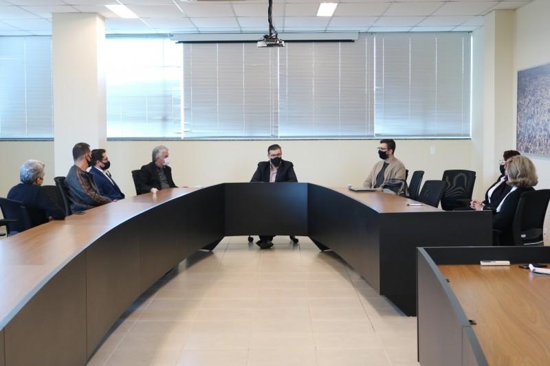 Comitê de Implantação do Centro de Inovação recebe diretor de Inovação do Estado