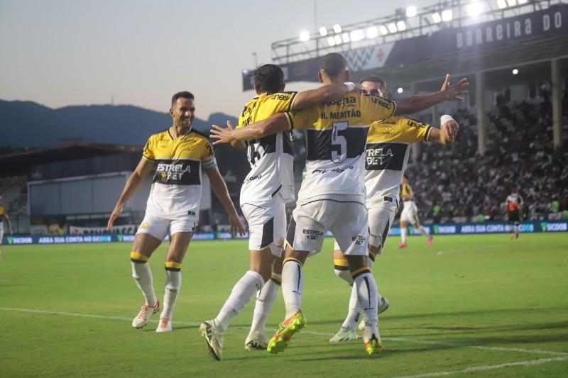 Criciúma x Vasco: confira fotos