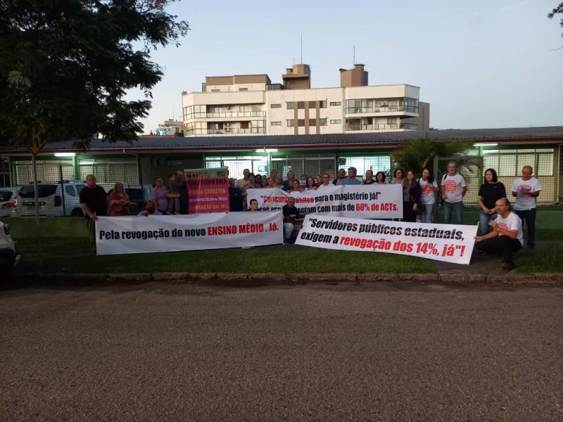Sinte realiza manifestação por melhores salários