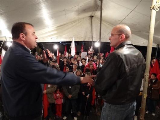 Neguinho e Félix fazem reunião no bairro Cidade Alta 