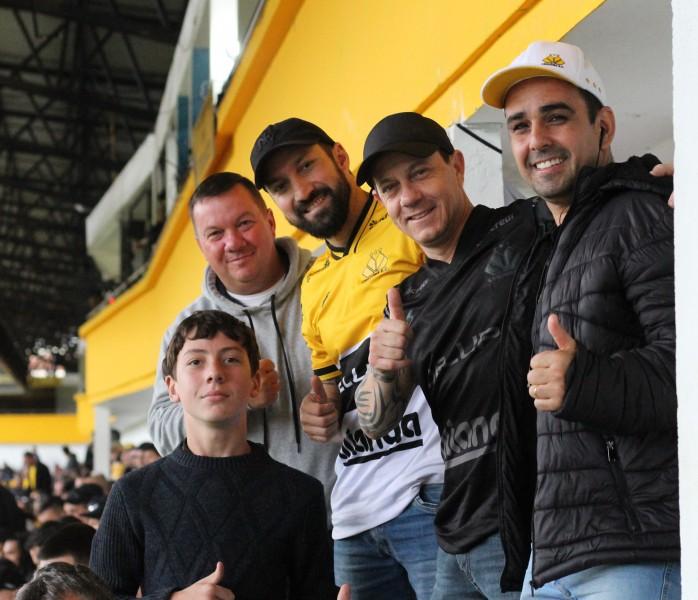 Mais de oito mil torcedores acompanham Criciúma e Vitória no Majestoso