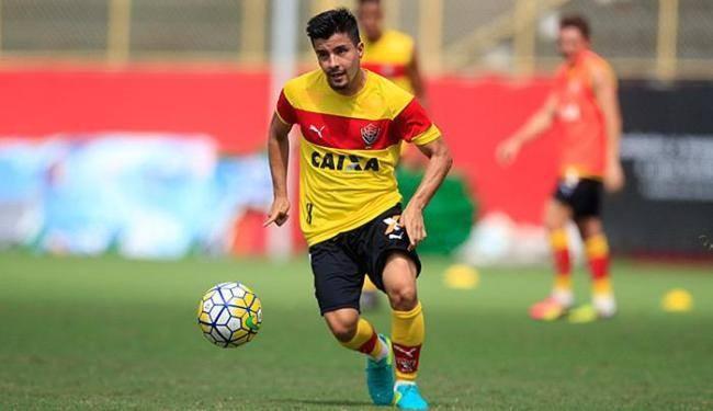 Criciúma nega interesse em meia colombiano
