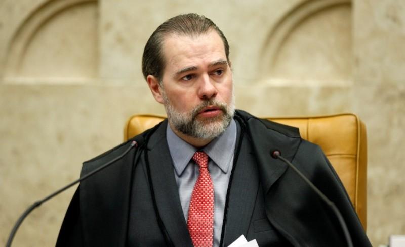 Toffoli derruba decisão que mandou soltar presos em 2ª instância