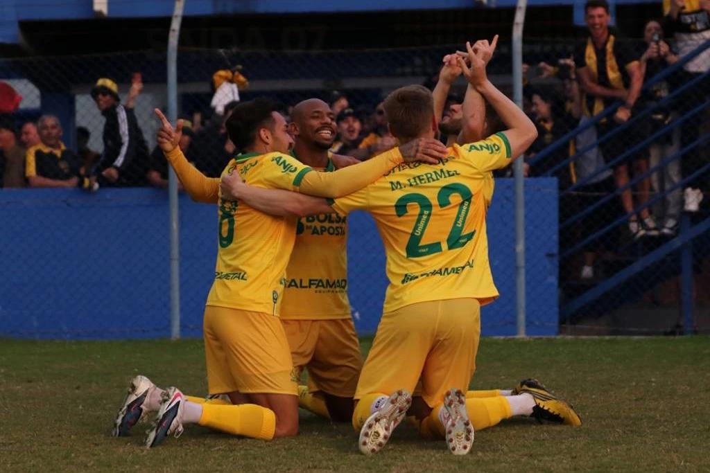 Ao vivo: semana do Criciúma com vitória, ações para a torcida e reuniões de bastidores
