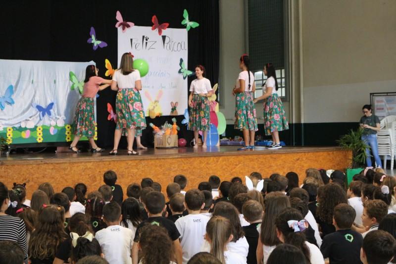 Celebração de Páscoa leva mensagem de gratidão e respeito aos alunos do Colégio Satc 