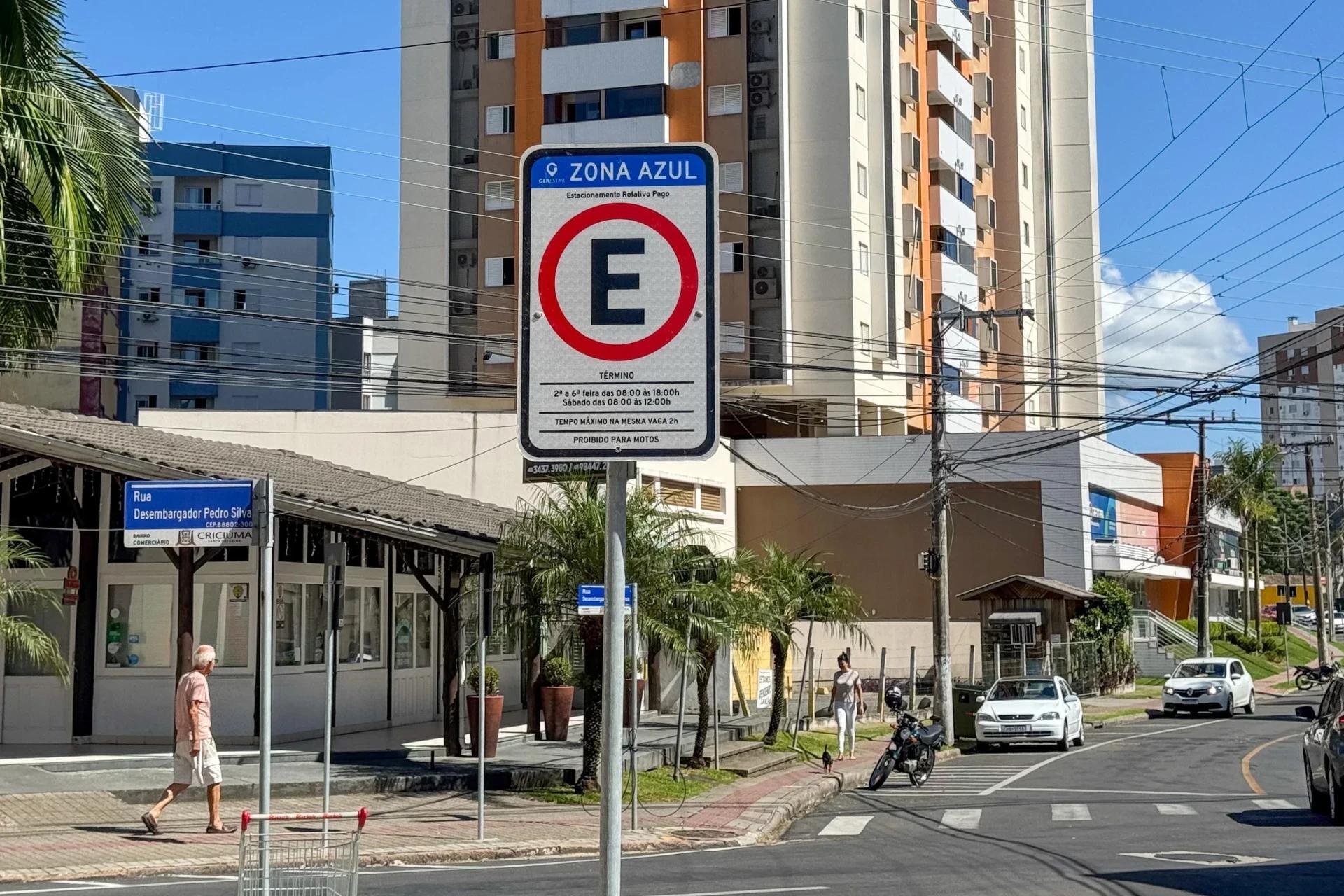 Vereador de Criciúma propõe prazo para regularização antes de multas no estacionamento rotativo