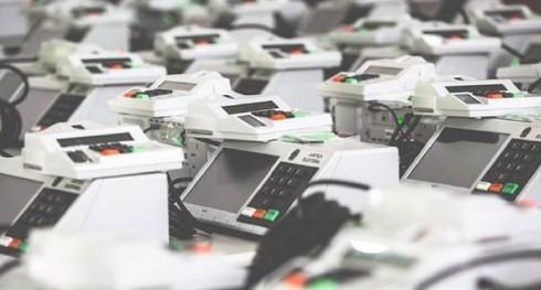 Urnas eletrônicas serão distribuídas neste sábado em todo estado
