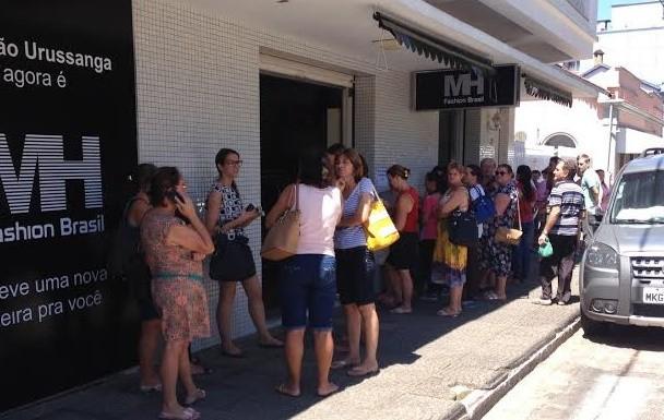 Venda de passaportes promocionais registra filas 