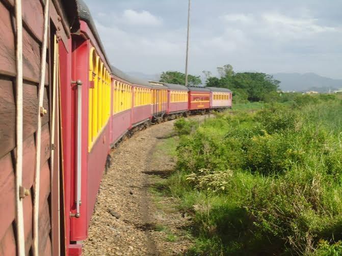 Museu Ferroviário realiza passeio de Maria Fumaça