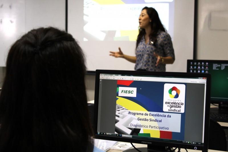 Fiesc debate gestão de excelência nos sindicatos patronais e empresas associadas