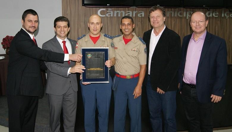 Legislativo de Içara homenageia o Corpo de Bombeiros