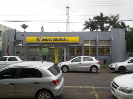Homem é assaltado e baleado após sair de agência bancária em Morro da Fumaça
