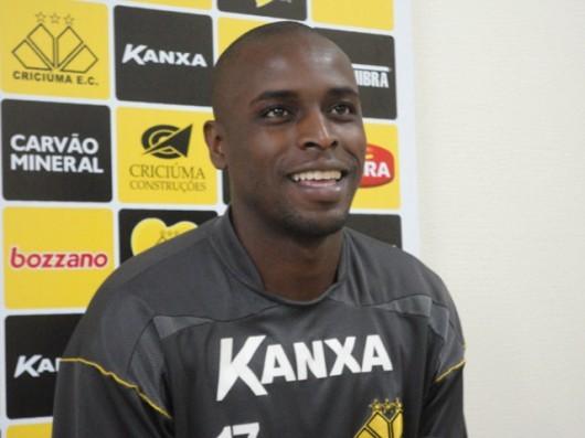 Relaxamento no condicionamento físico custou titularidade a Elias