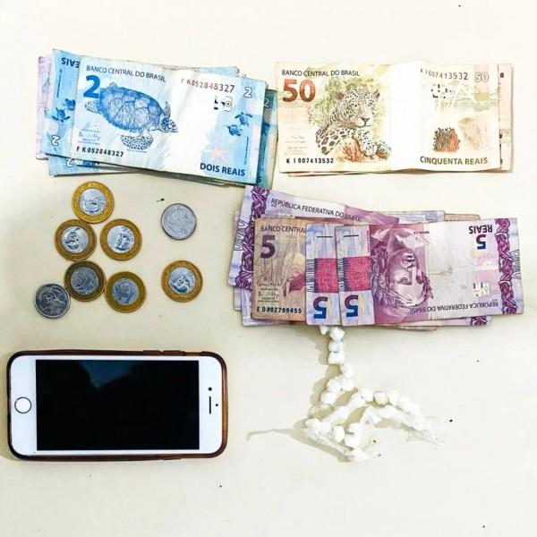 Jovem é preso após ser abordado com crack em Tubarão