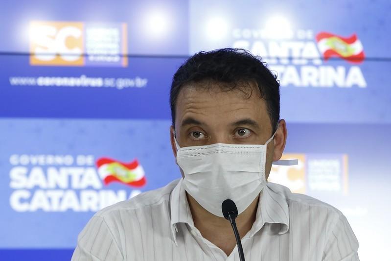 Deputados emitem nota sobre saída do secretário de Saúde
