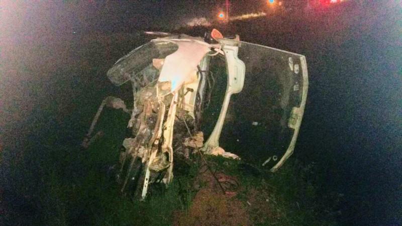 Duas pessoas ficam feridas em capotamento na SC-447