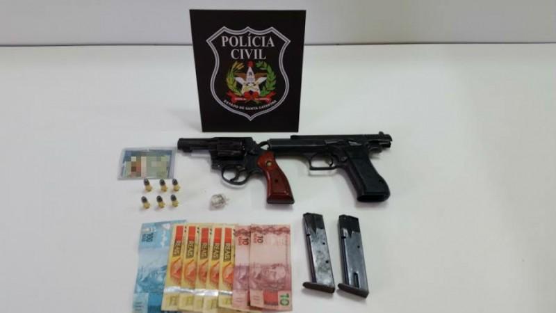 Polícia de Içara apreende arma de uso do Exército de Israel