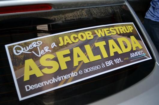 Forquilhinha promove adesivaço pela Jacob Westrup