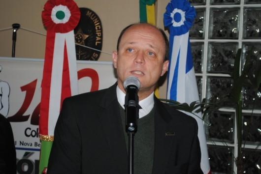Guinga assume Fecam dia 31