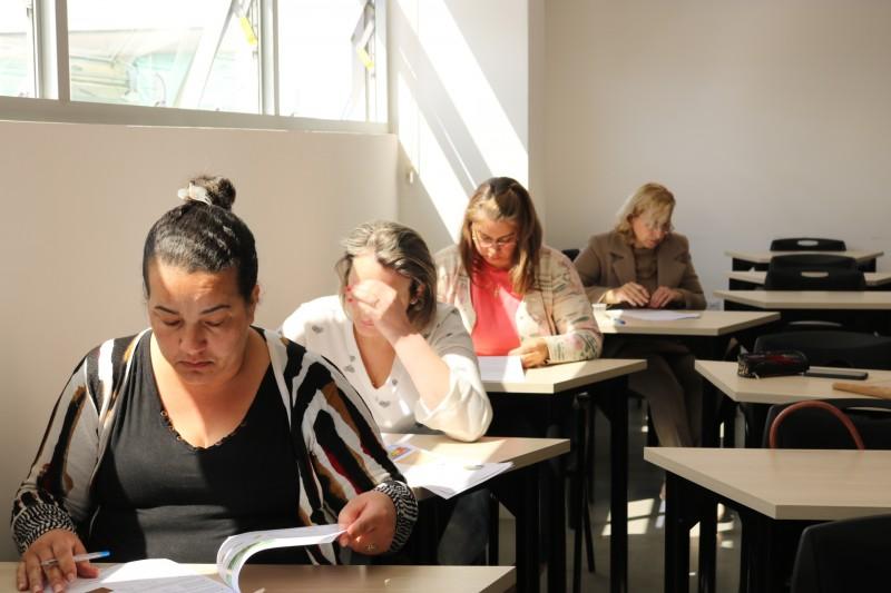 Pedagogos passam por avaliação do Prêmio Acic do Professor neste sábado