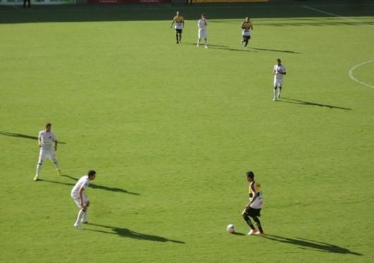 Arbitragem Fifa para o clássico de domingo