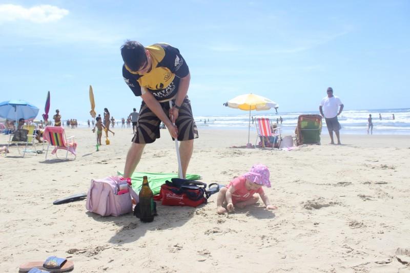 Domingo de sol, calor e praia em Balneário Rincão