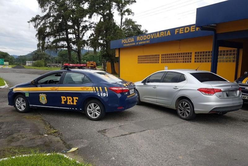 Veículo recuperado pela PRF havia sido clonado com placas de Criciúma