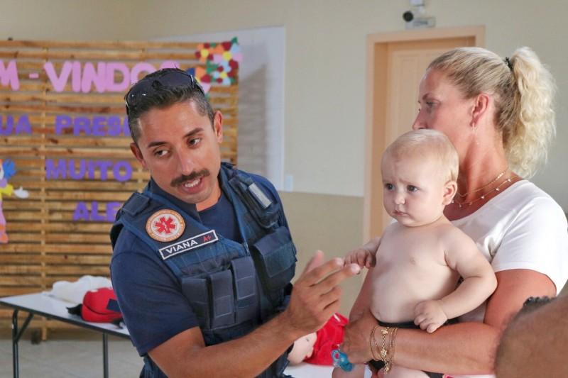 Morro da Fumaça: Profissionais da Educação aprendem a realizar manobra de Heimlich