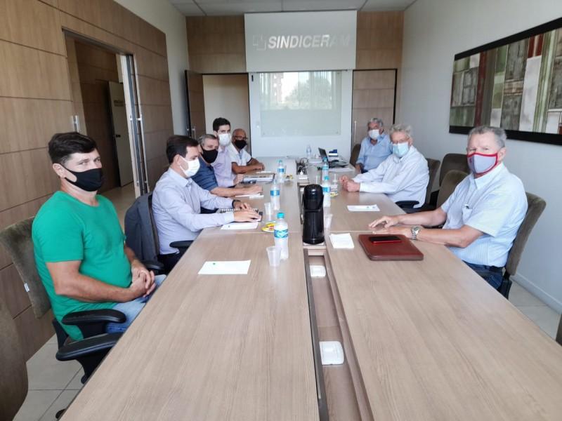Proposta gera revolta e trabalhadores ceramistas podem enfrentar greve