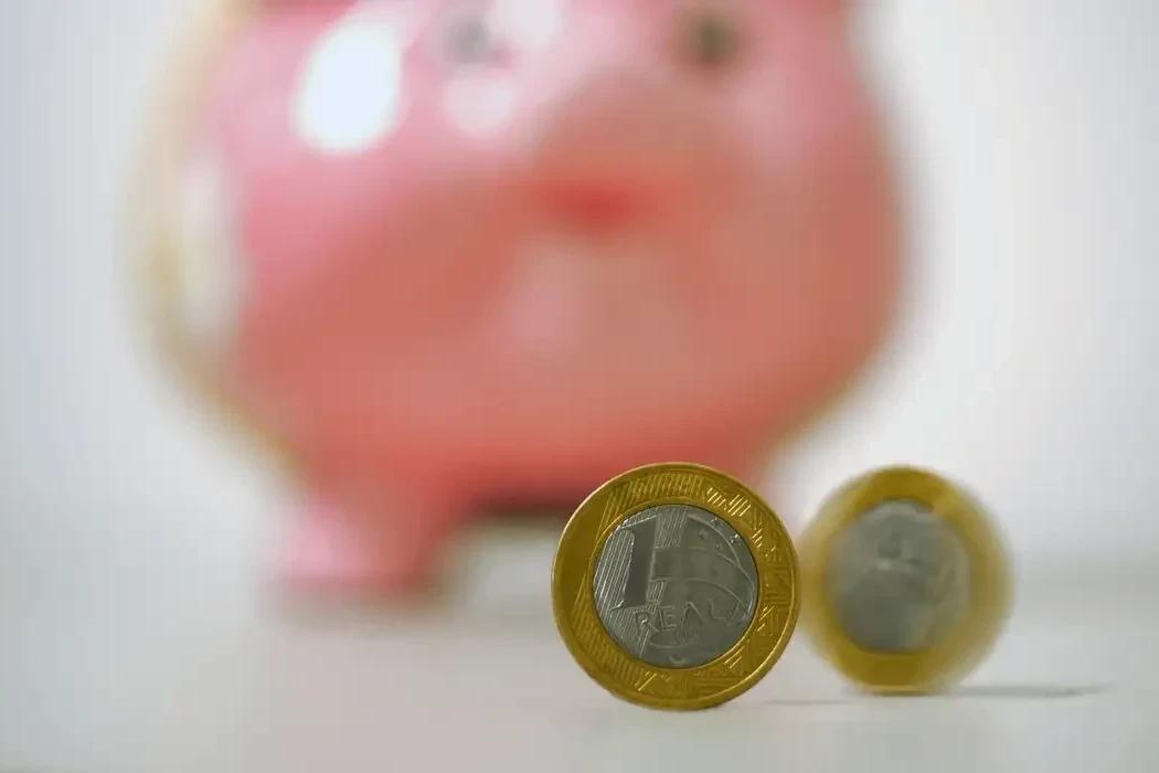 Poupança tem retirada líquida de R$ 7,6 bilhões em agosto